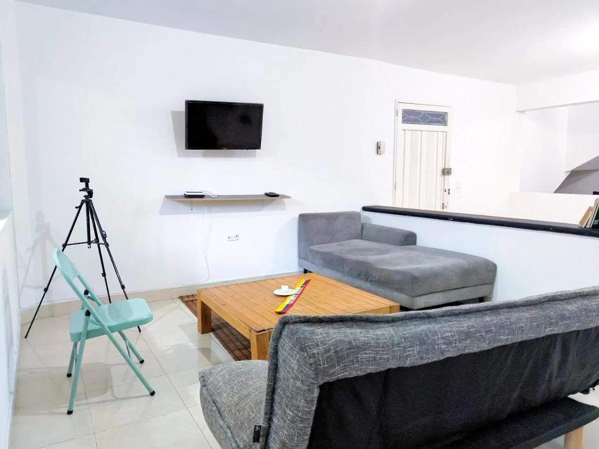 Apartment Casa Grande En Medellin Cerca Estadio - Laureles