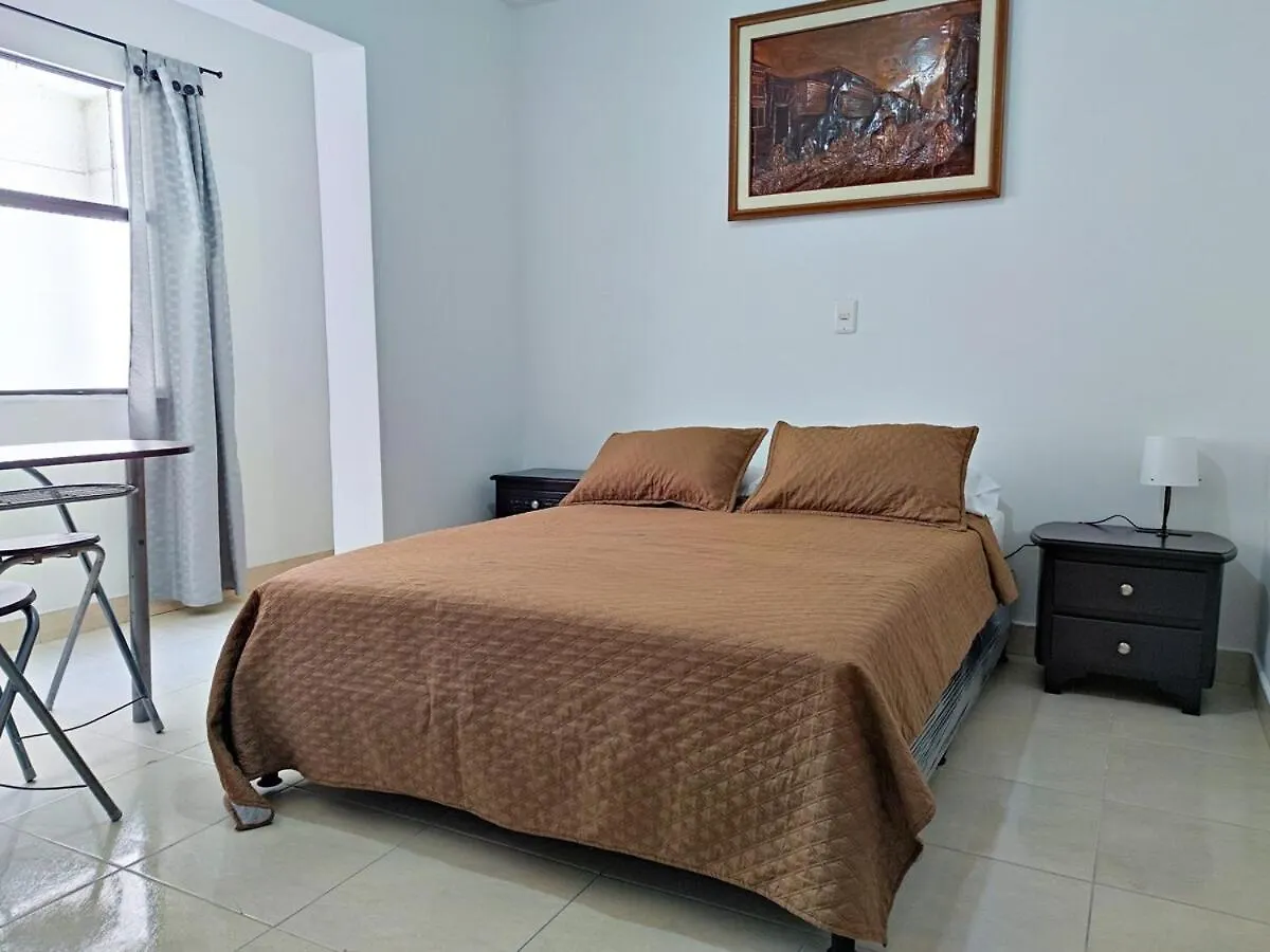 Appartamento Casa Grande En Medellin Cerca Estadio - Laureles